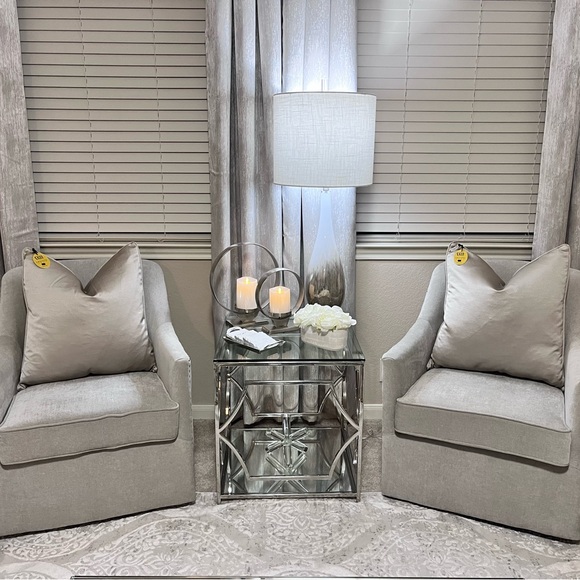 1-NWT CALLISTO HOME DECORATIVE PILLOW (Please read description for details) - Picture 9 of 17